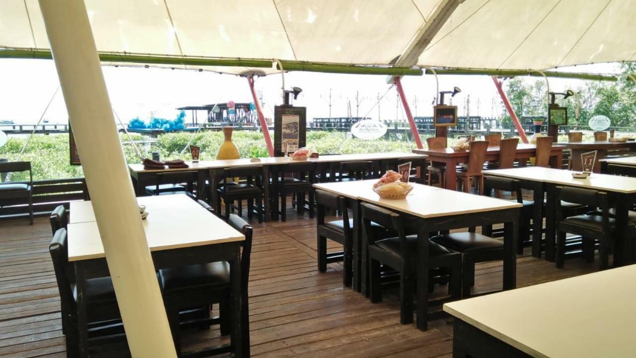 Beejay Bakau Resort Probolinggo Extérieur photo