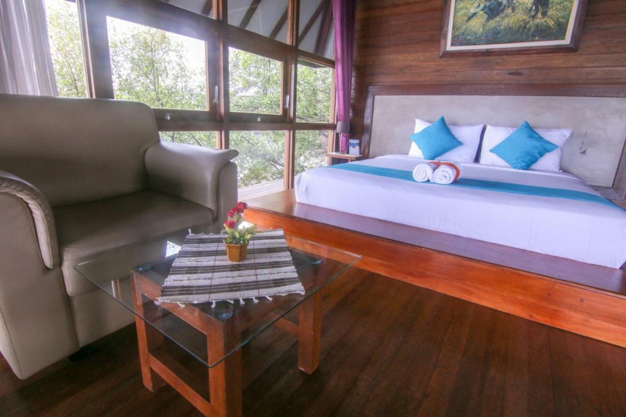 Beejay Bakau Resort Probolinggo Extérieur photo