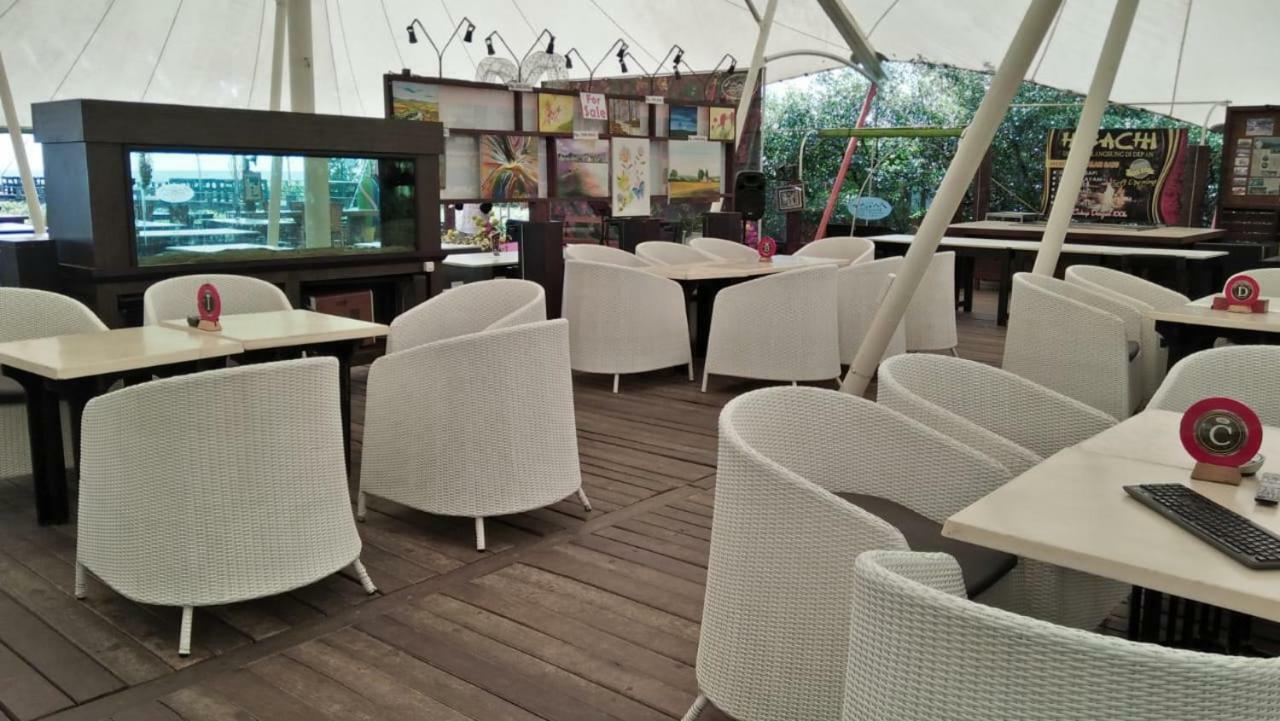 Beejay Bakau Resort Probolinggo Extérieur photo